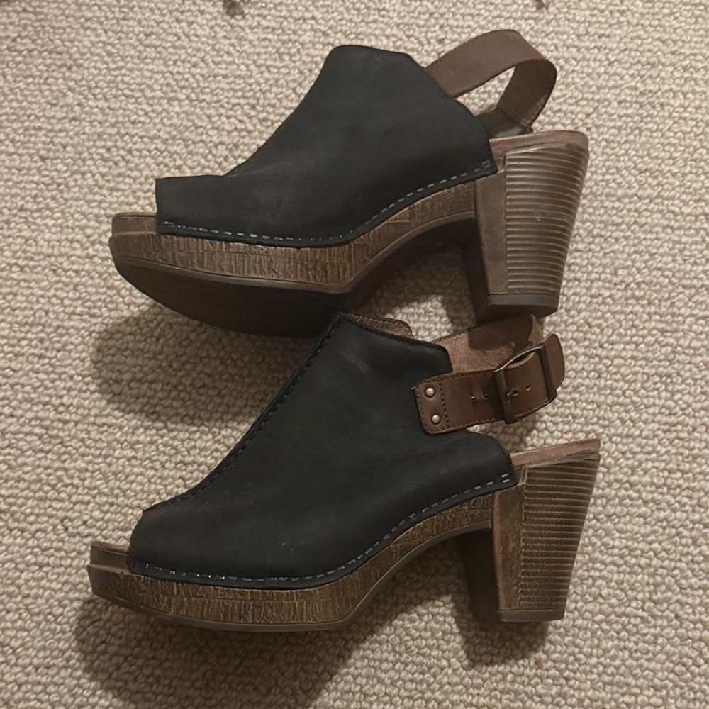 Dansko Black Leather Women's Slingback Platform Clogs